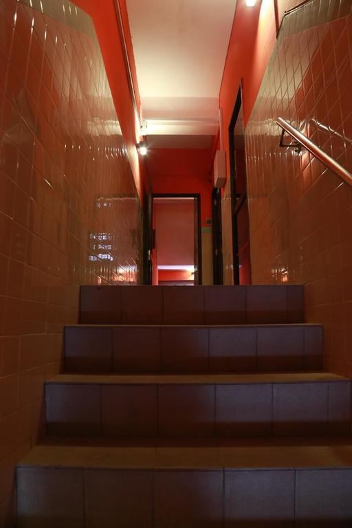 Gibbon Guesthouse Kuching Exterior foto
