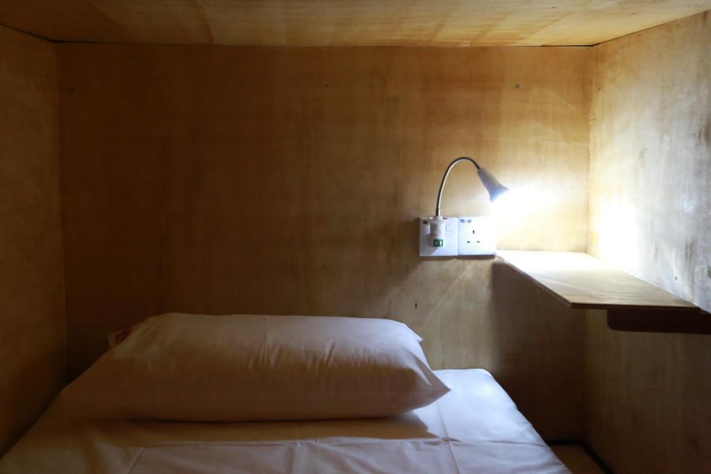Gibbon Guesthouse Kuching Exterior foto