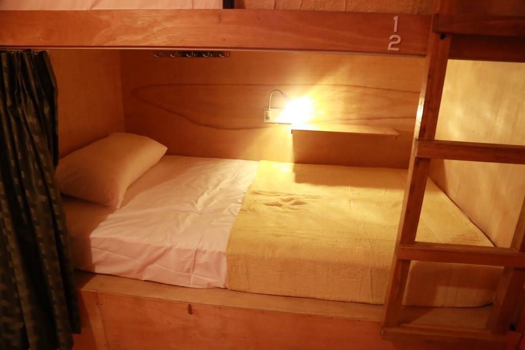 Gibbon Guesthouse Kuching Cameră foto